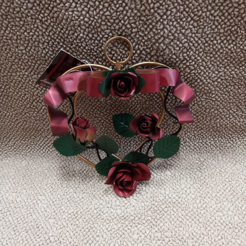 Heart Shaped Wall Decor with Roses